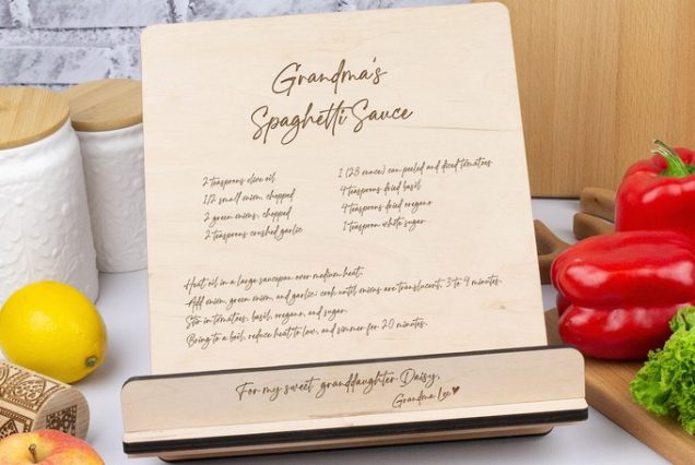 Cook Book Stand Wood Handwritten Recipe Family Heirloom Gifs for Christmas Engraved Recipe Holder Preserve Recipe Keepsake Mom Daughter Gift
