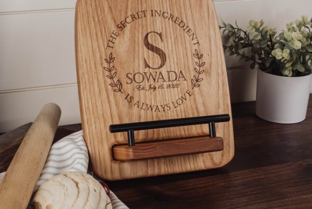 Personalized Cookbook Stand, Book Holder, iPad Stand, Wooden Cookbook Holder, Housewarming Gift, Gift For Mom,  Cooking Gifts