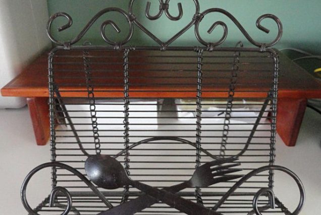 Vintage Wrought Iron Standing Countertop Cookbook Holder Recipe Stand Easel Back