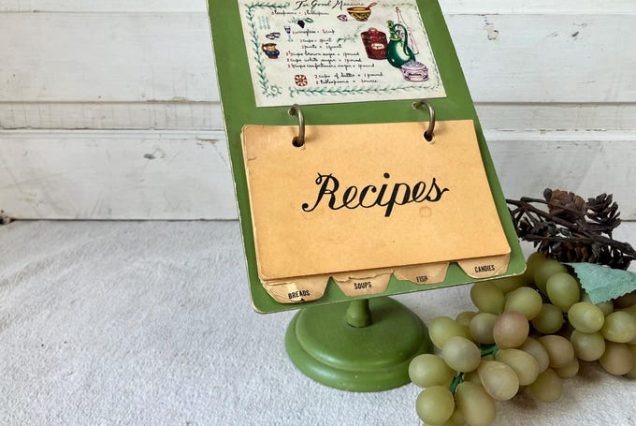 Recipe Stand Holder Wooden Victor Goldman Inc. Japan Apple Green Mid Century Vintage Kitchen